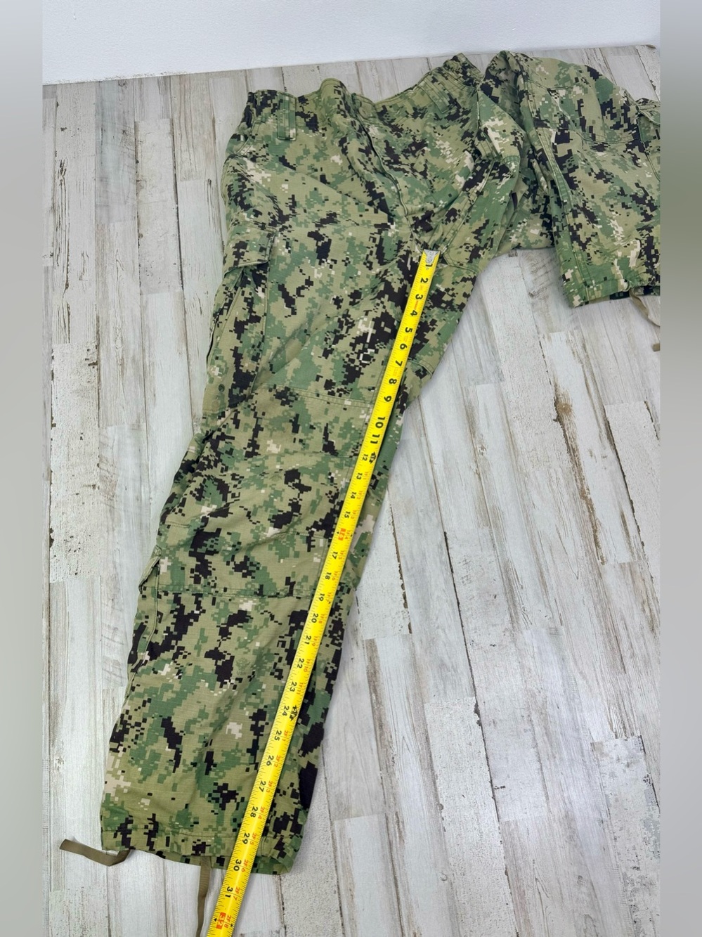US Navy Pants Mens Medium Short Green NWU Type III Camo Cargo Seals Work Uniform - Picture 7 of 10